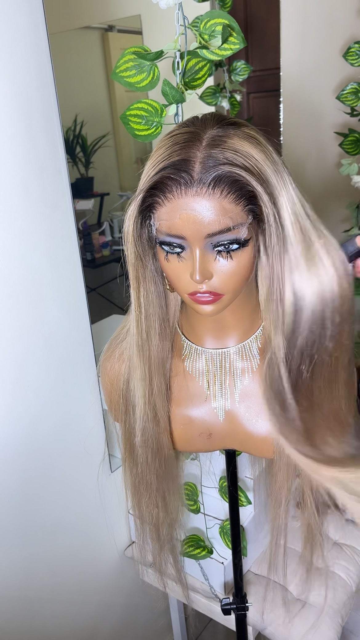 YONCE UNIT (ASH BLONDE)- Glueless raw hd lace wig