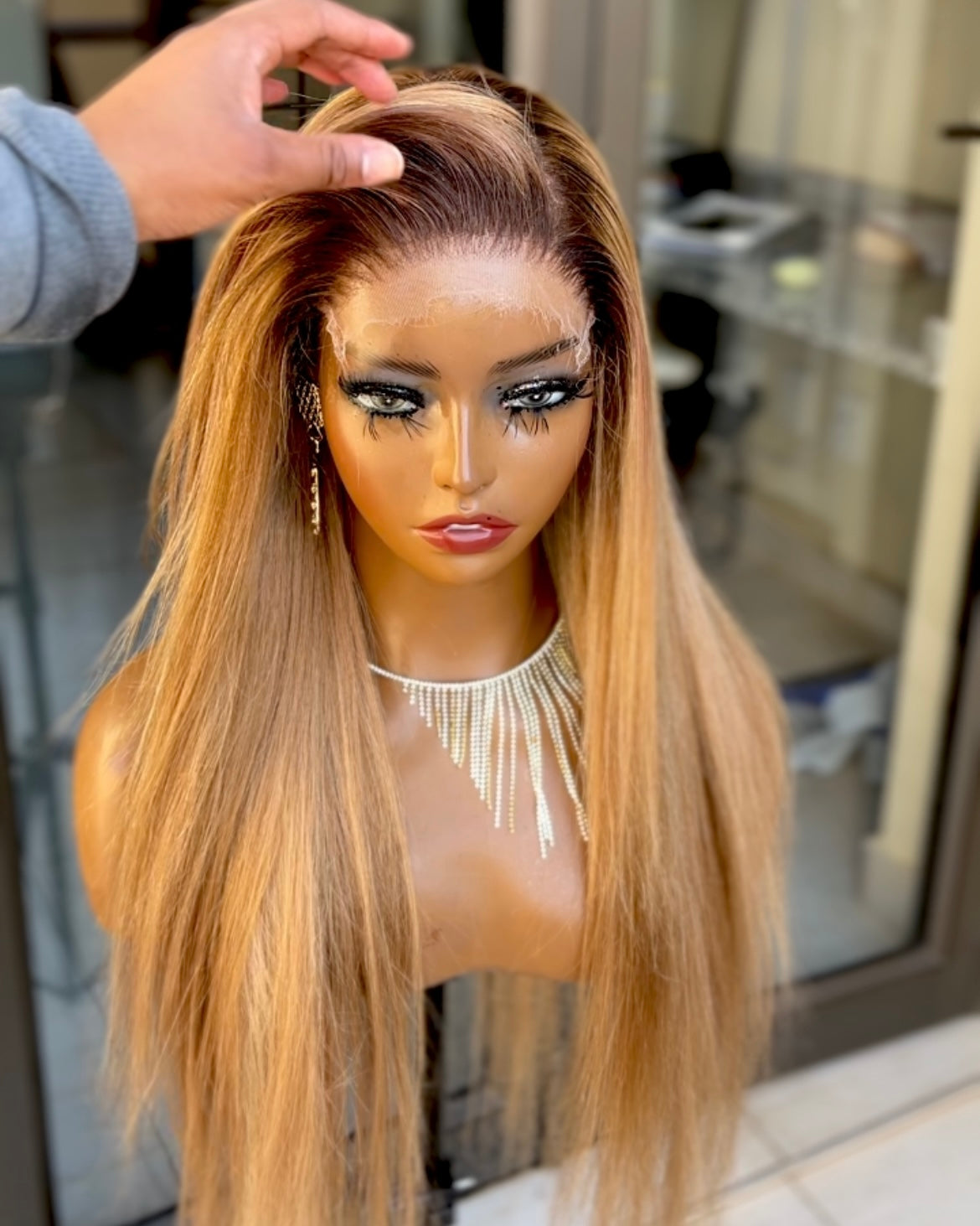YONCE UNIT- GLUELESS RAW BLONDE HD WIG WITH DARK ROOTS